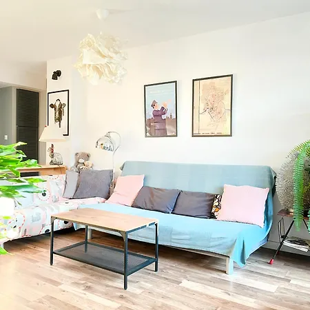 Apartment Large 74m2 For 6 Guests With 3 Bedrooms